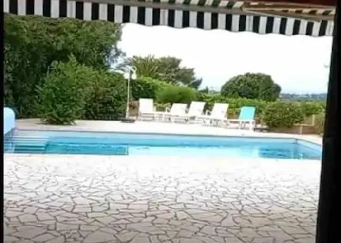 Spacieuse à Avec Piscine Privée, Idéale Pour Familles Agde