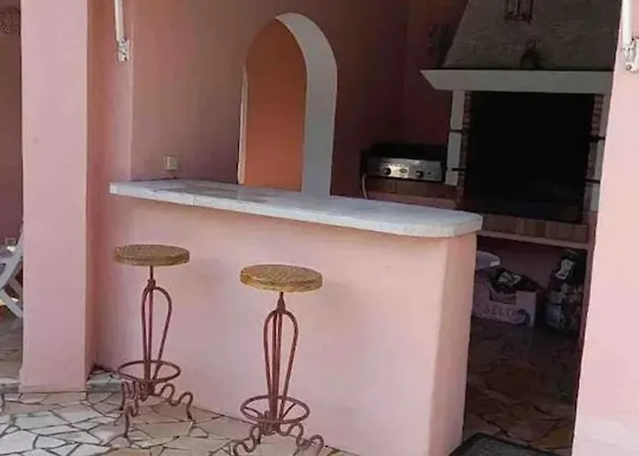 Spacieuse à Avec Piscine Privée, Idéale Pour Familles