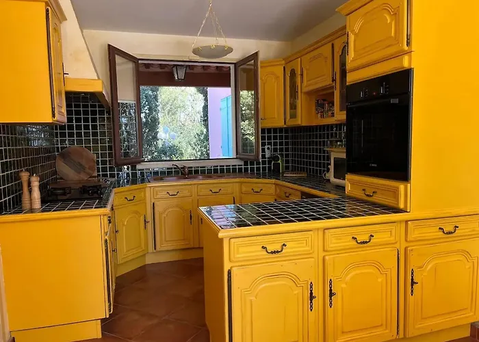 Spacieuse à Avec Piscine Privée, Idéale Pour Familles Villa