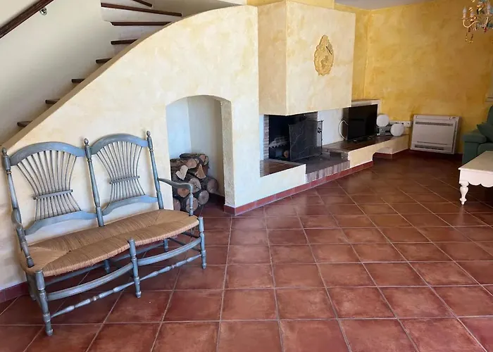 Spacieuse à Avec Piscine Privée, Idéale Pour Familles *